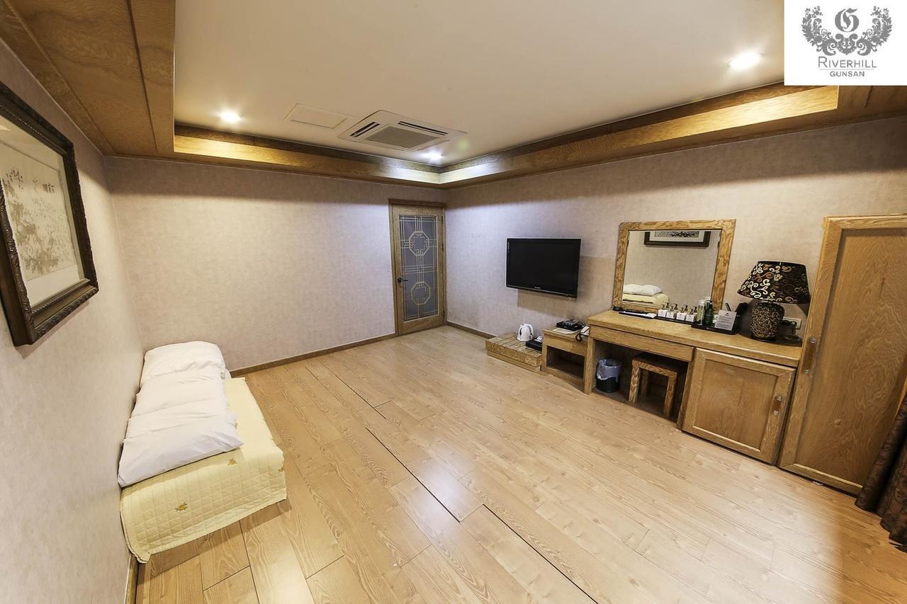 Gunsan River Hill Tourist Hotel Dış mekan fotoğraf